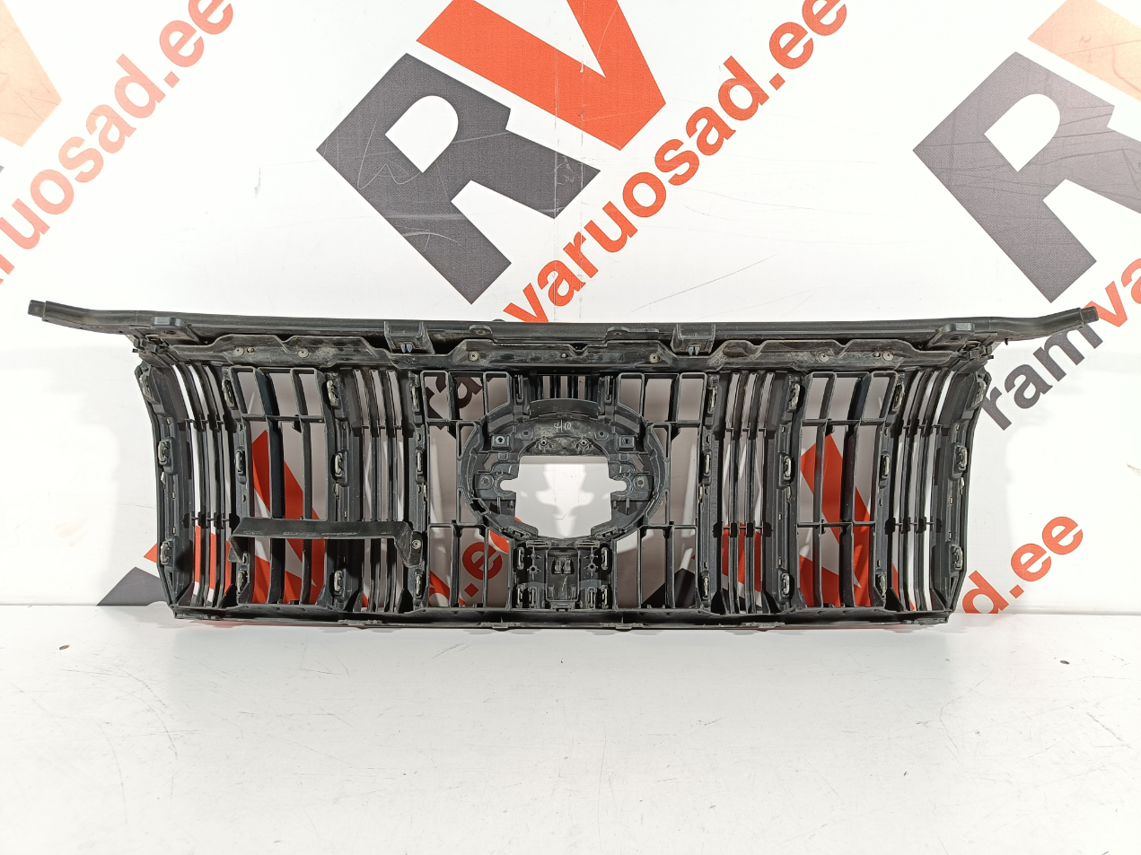 Toyota Land Cruiser 150 iluvõre / grille - pilt 2
