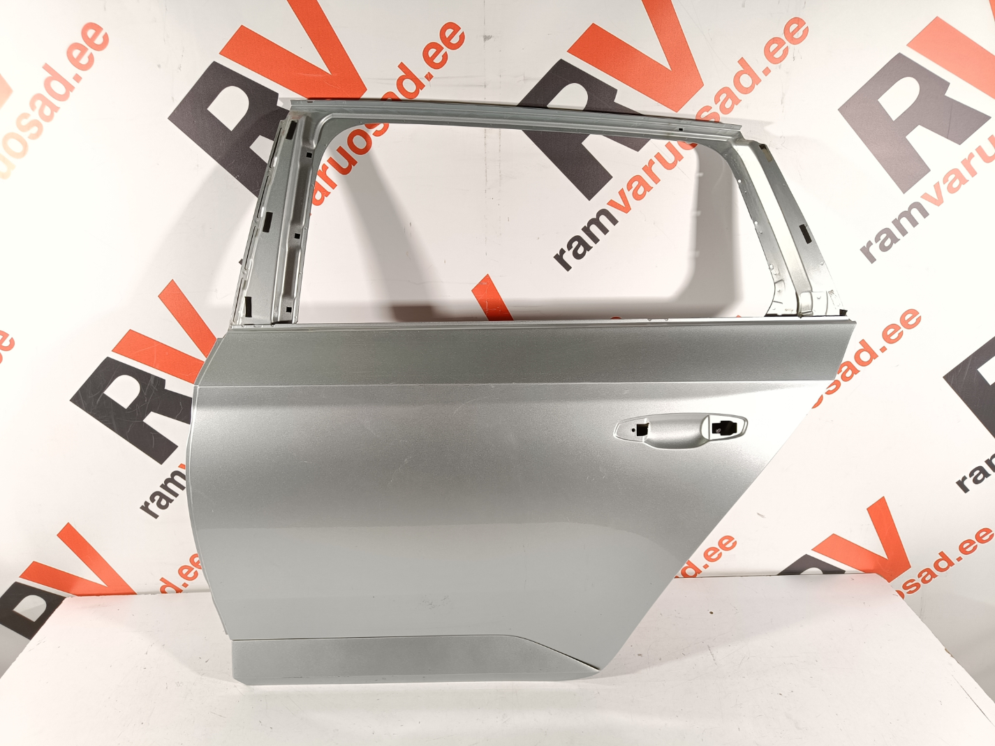 Skoda Superb tagauks / rear door