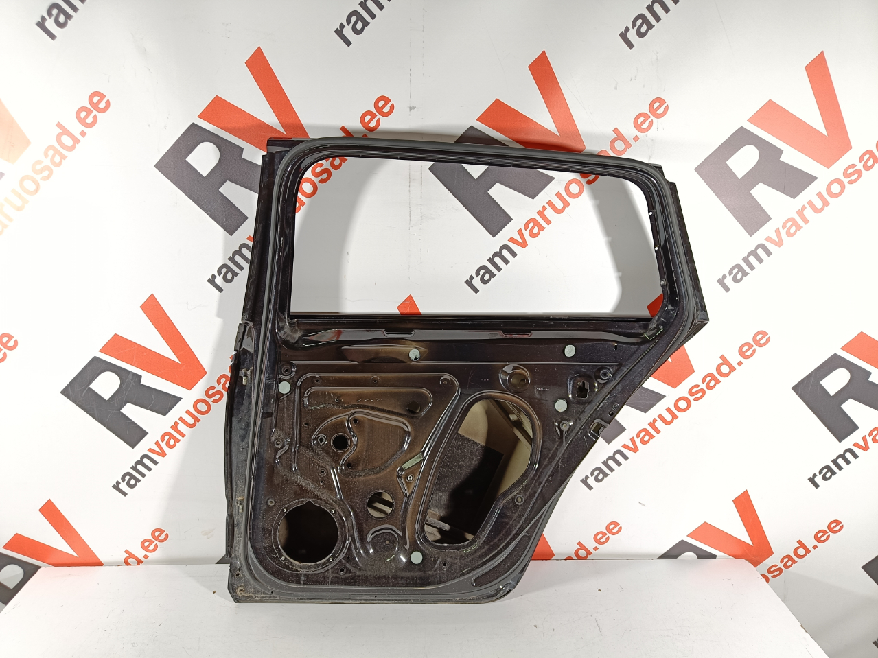 Skoda Superb tagauks / rear door - pilt 4