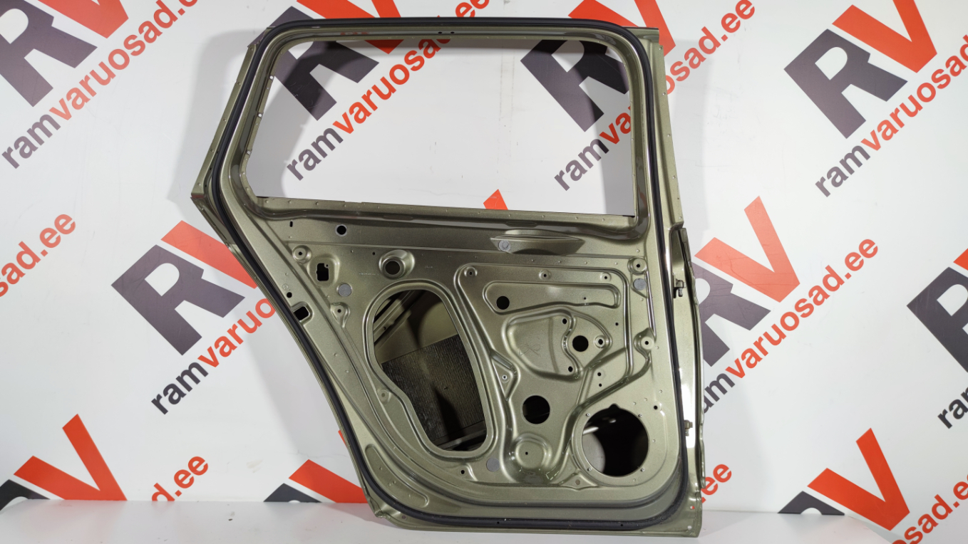 Skoda Superb tagauks / rear door - pilt 4