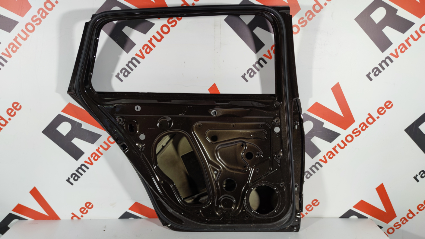 Skoda Superb tagauks / rear door - pilt 4