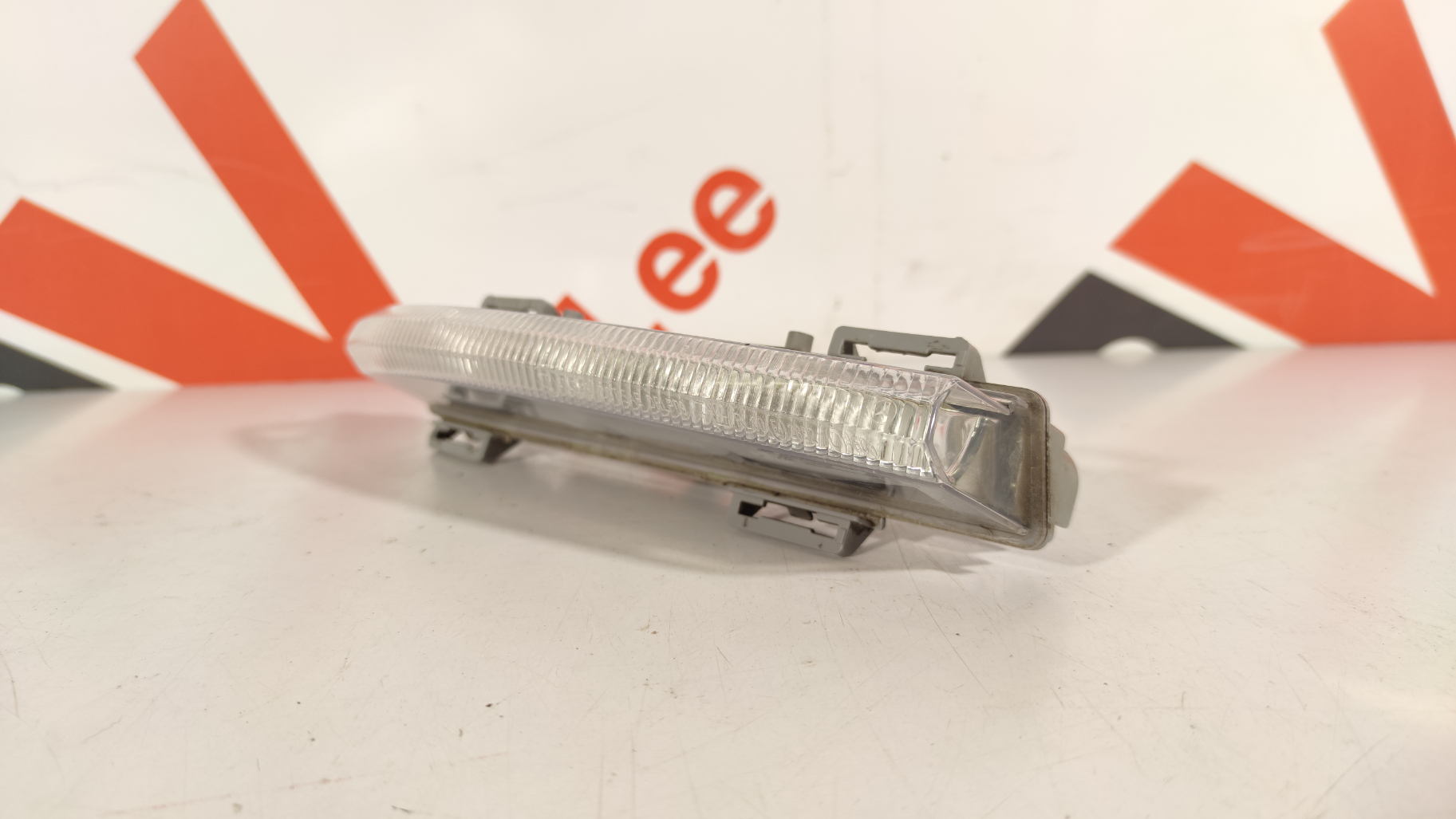 Mercedes W204 päevasõidutuli / Daytime Running Light - pilt 2