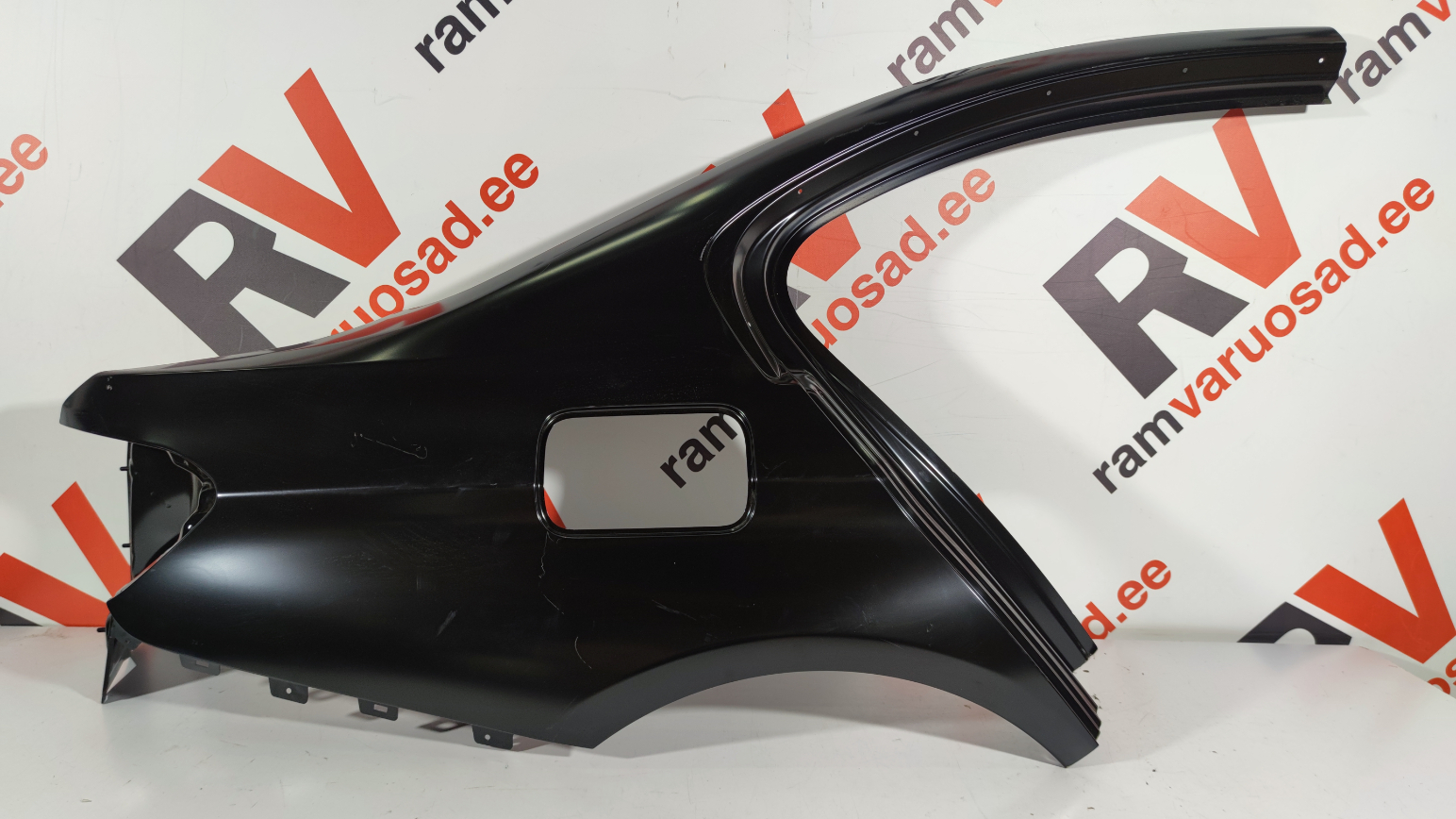 BMW 3 F30 tagatiib / rear fender