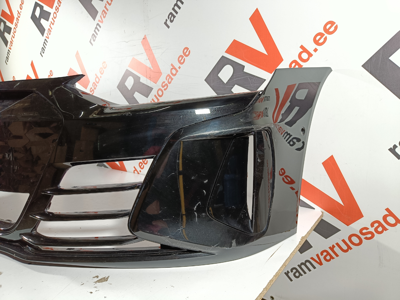 Audi E-Tron GT esistange / front bumper - pilt 3