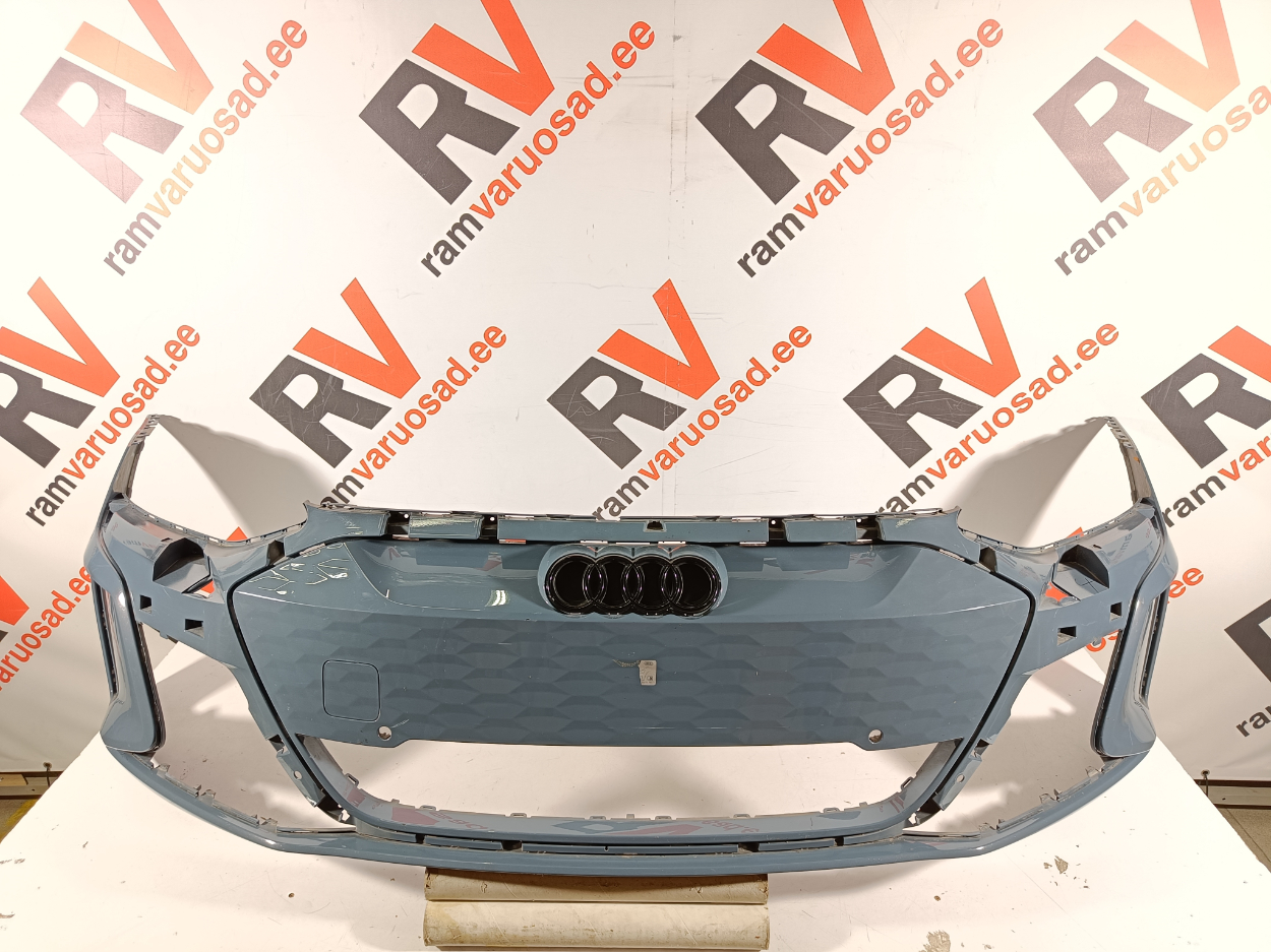 Audi E-Tron GT esistange / front bumper
