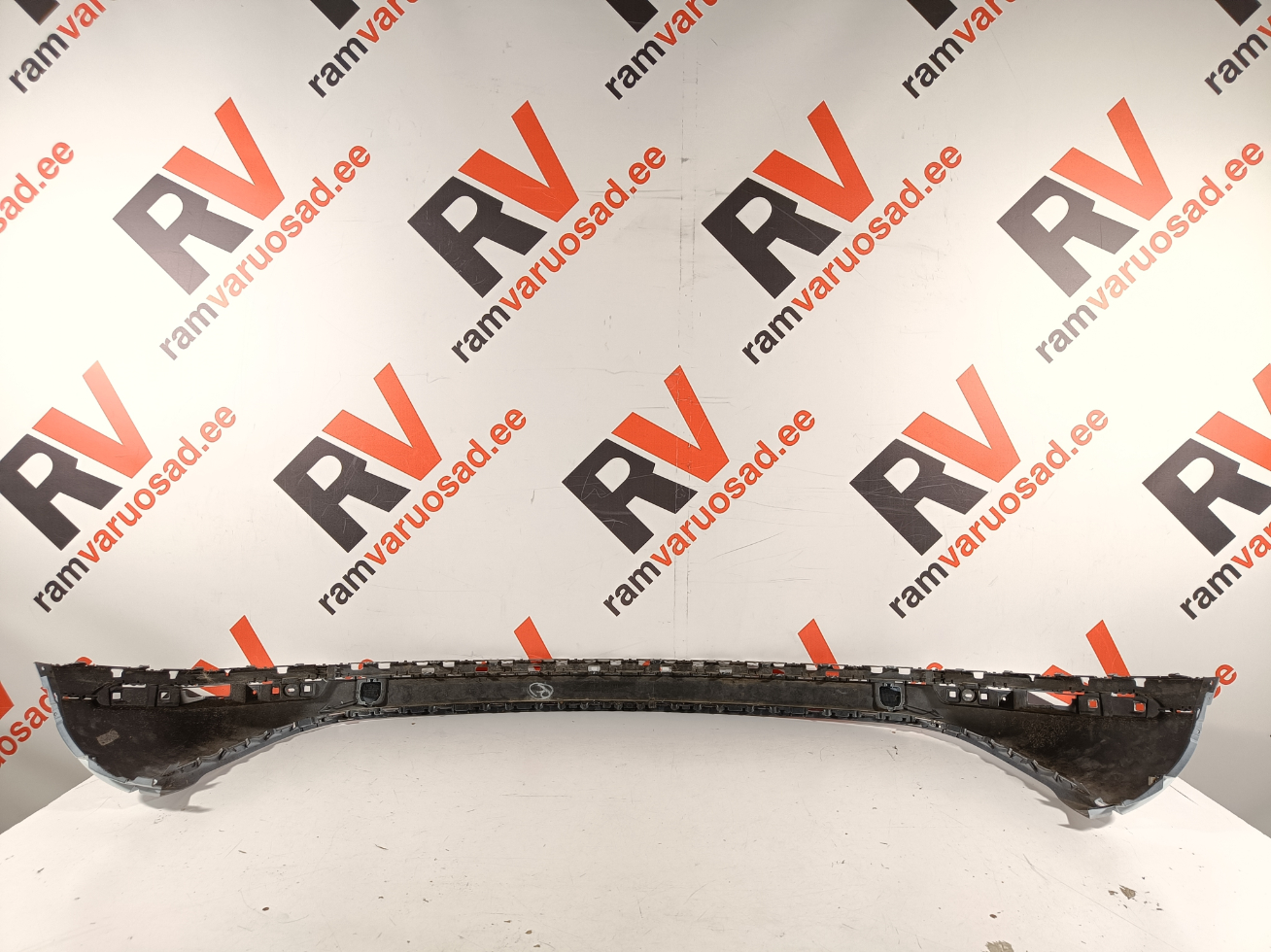 Volkswagen Touareg tagastange / rear bumper spoiler - pilt 4