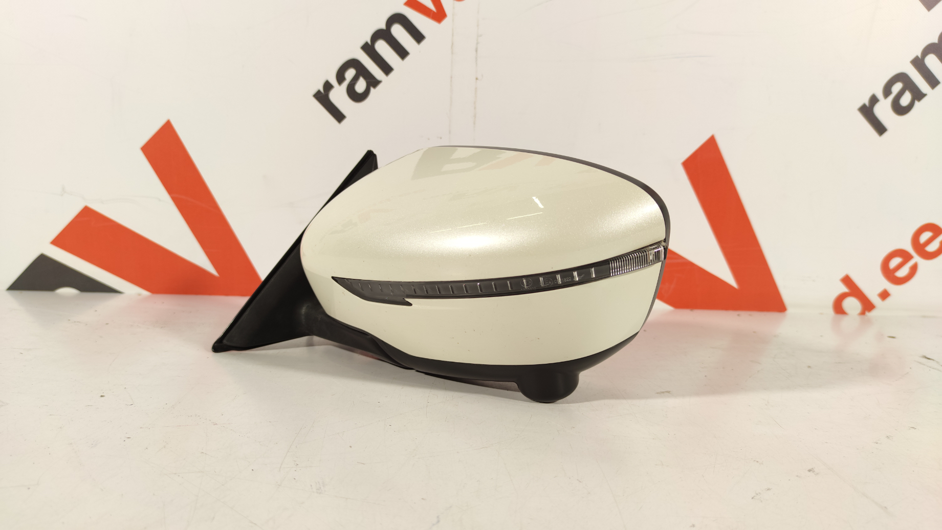 Nissan Qashqai vasak peegel / left mirror - pilt 2
