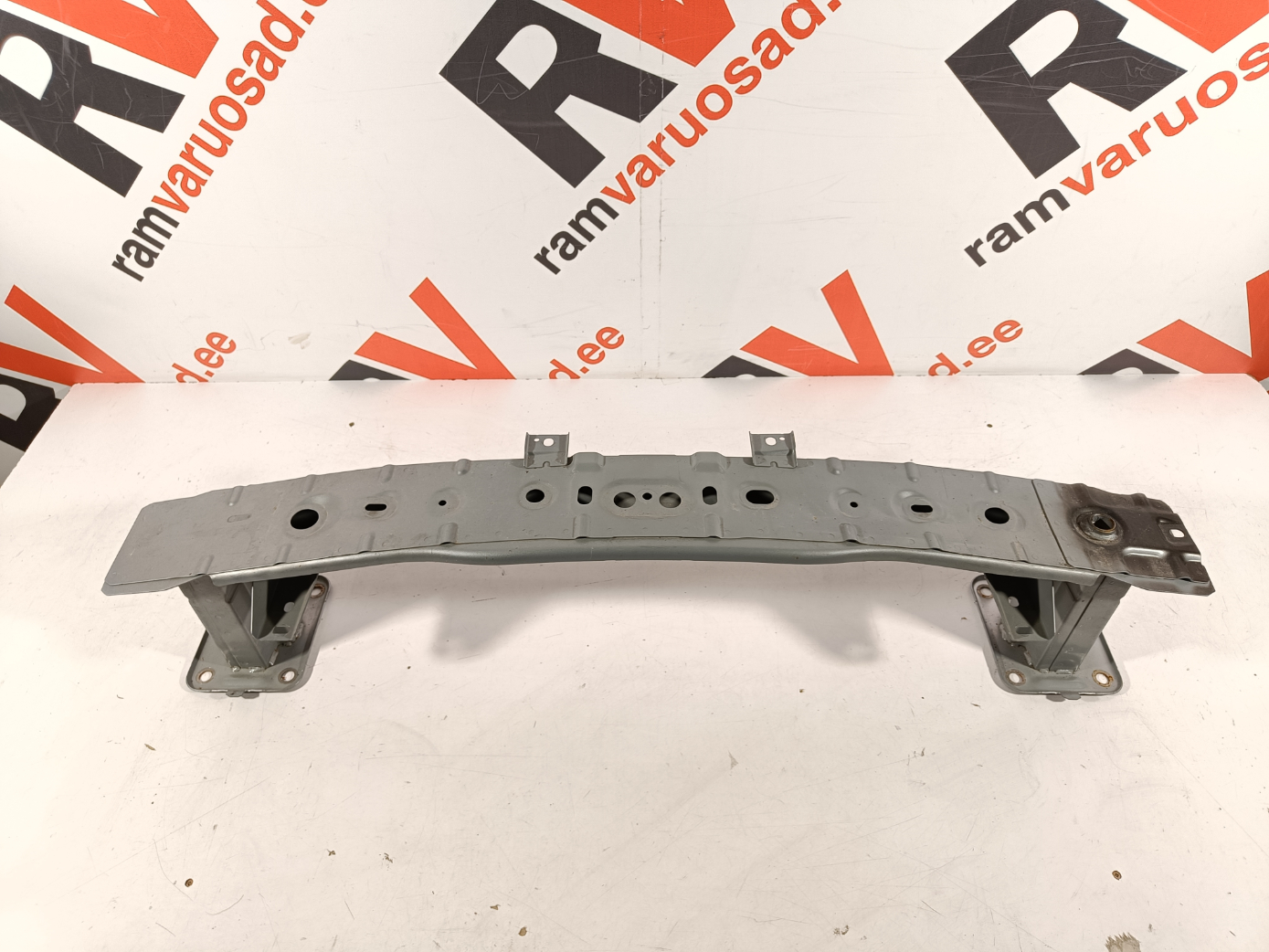 Mazda CX-30 esitala / front support