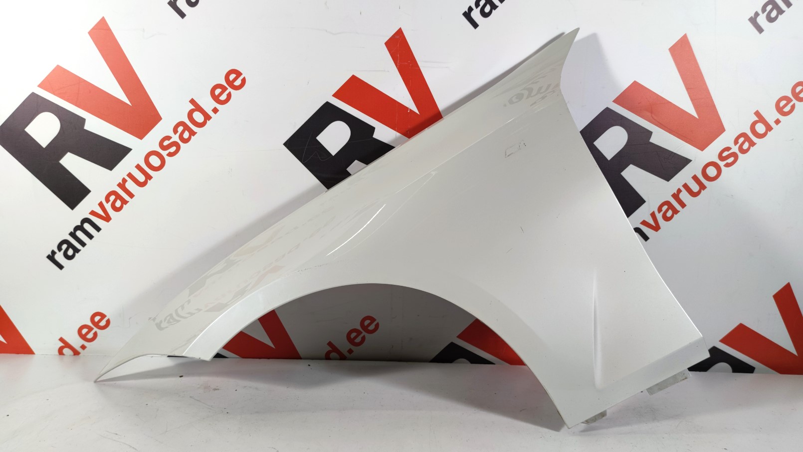 BMW 3 G20 esitiib / front fender
