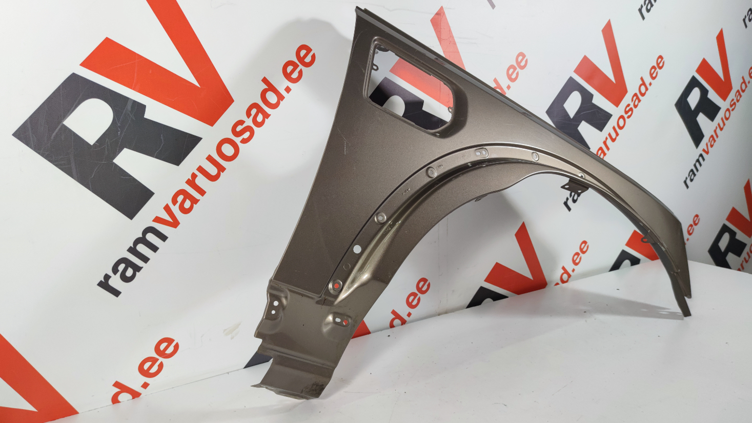 Land Rover Discovery 4 esitiib / front fender - pilt 2