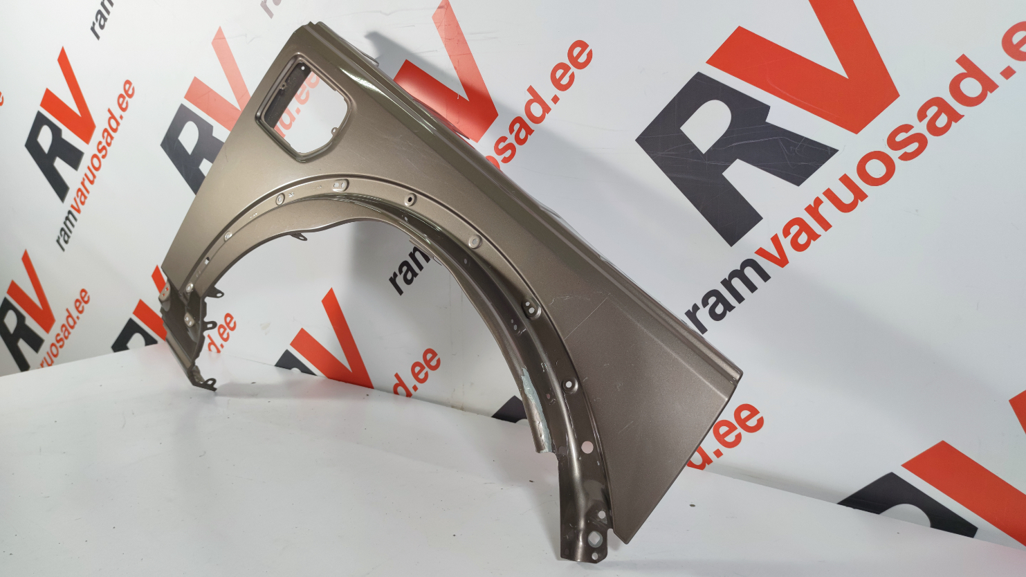 Land Rover Discovery 4 esitiib / front fender - pilt 3