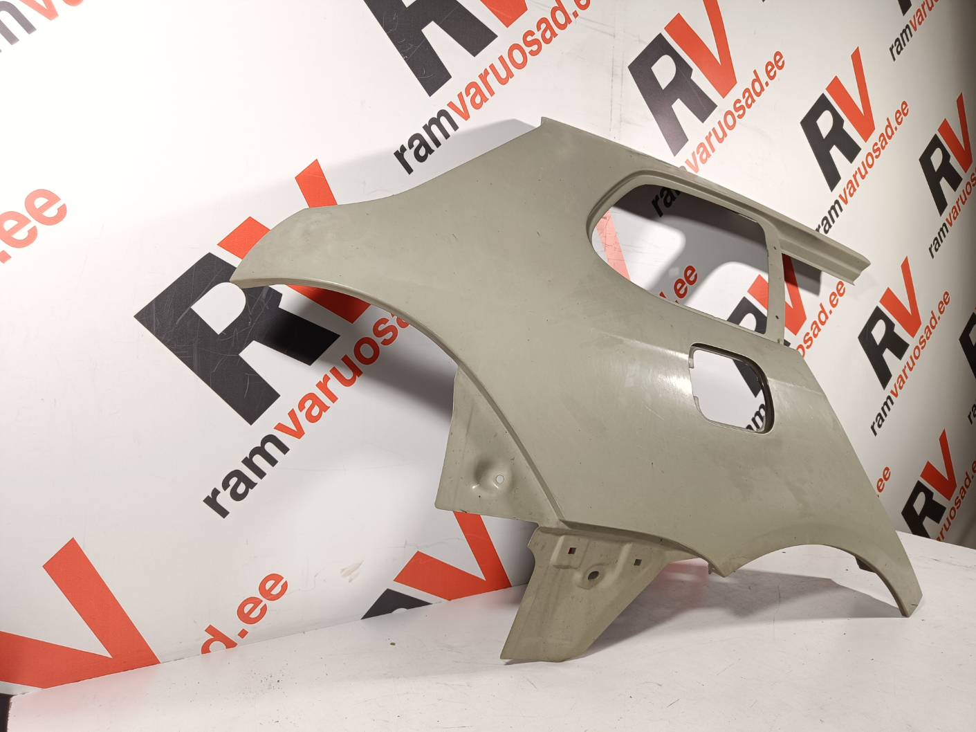 VW Golf tagatiib / rear fender - pilt 2