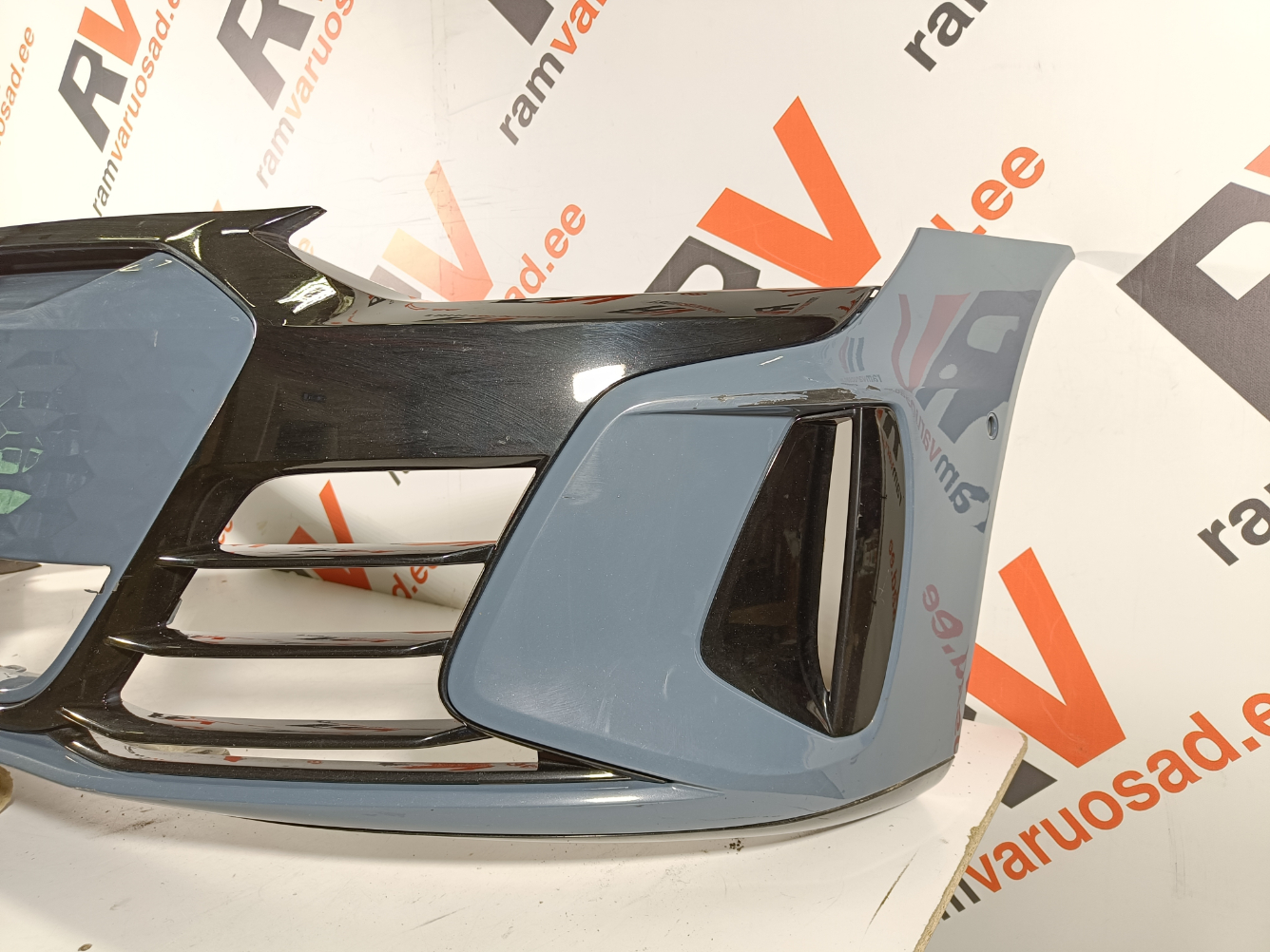 Audi E-Tron GT esistange / front bumper - pilt 3