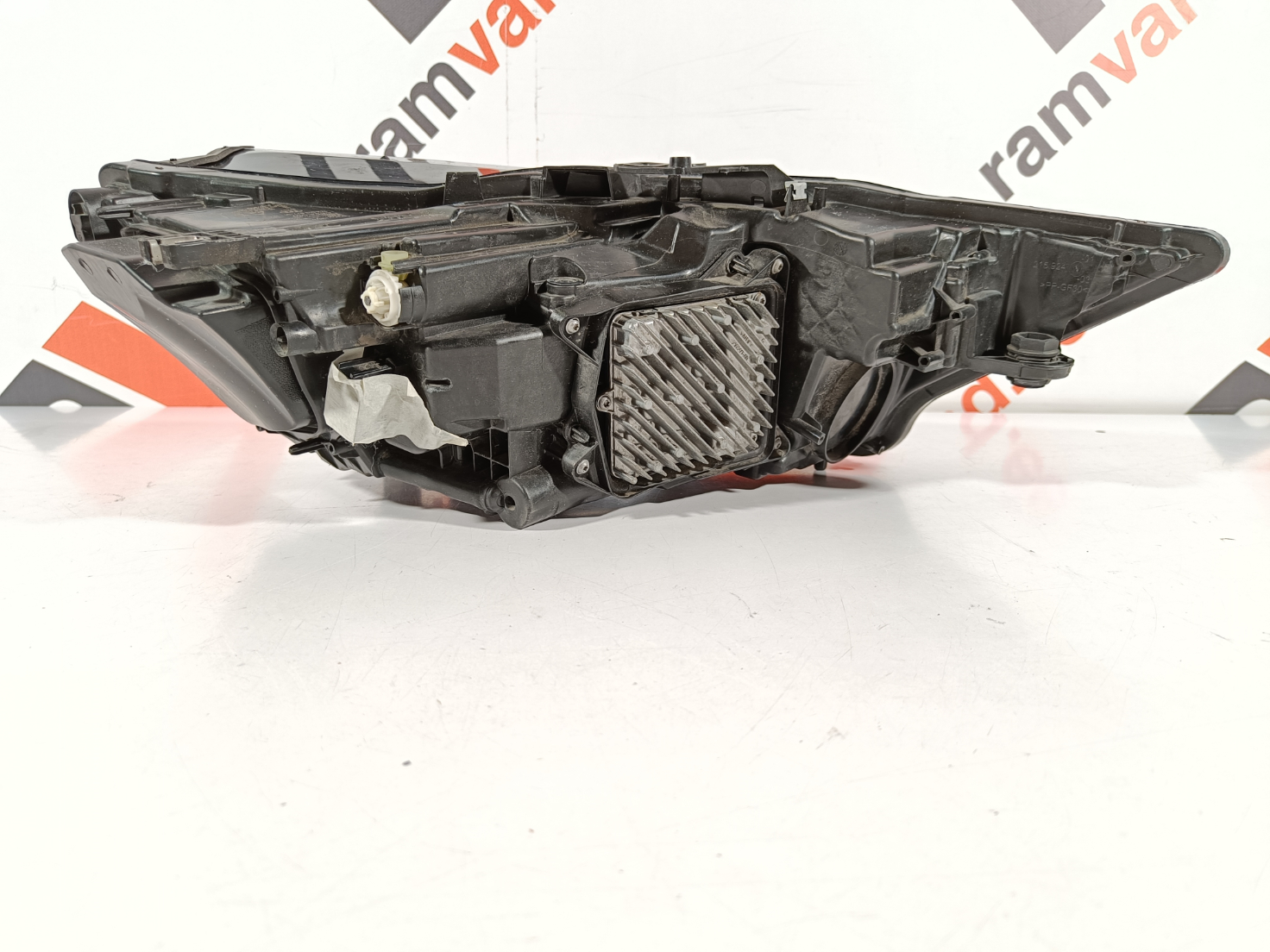 Audi A6 C8 esituli / headlight - pilt 3