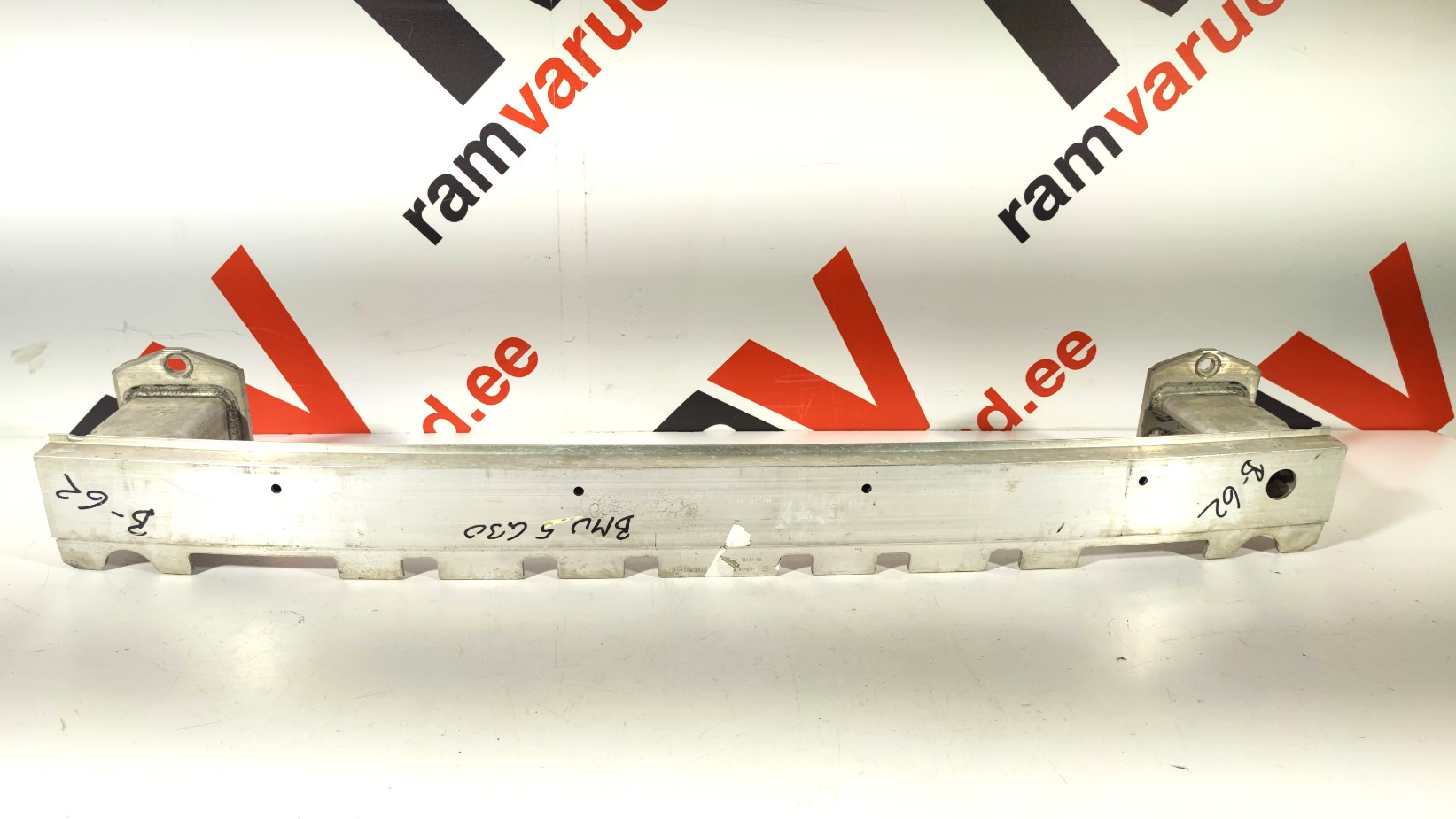BMW 5 G30 tagatala / rear support