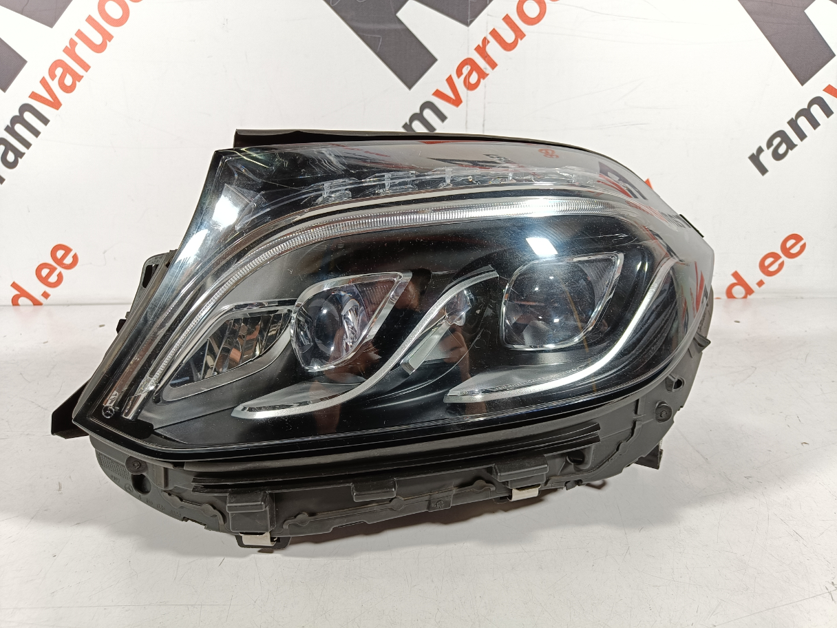 Mercedes GLS W166 esituli / headlight