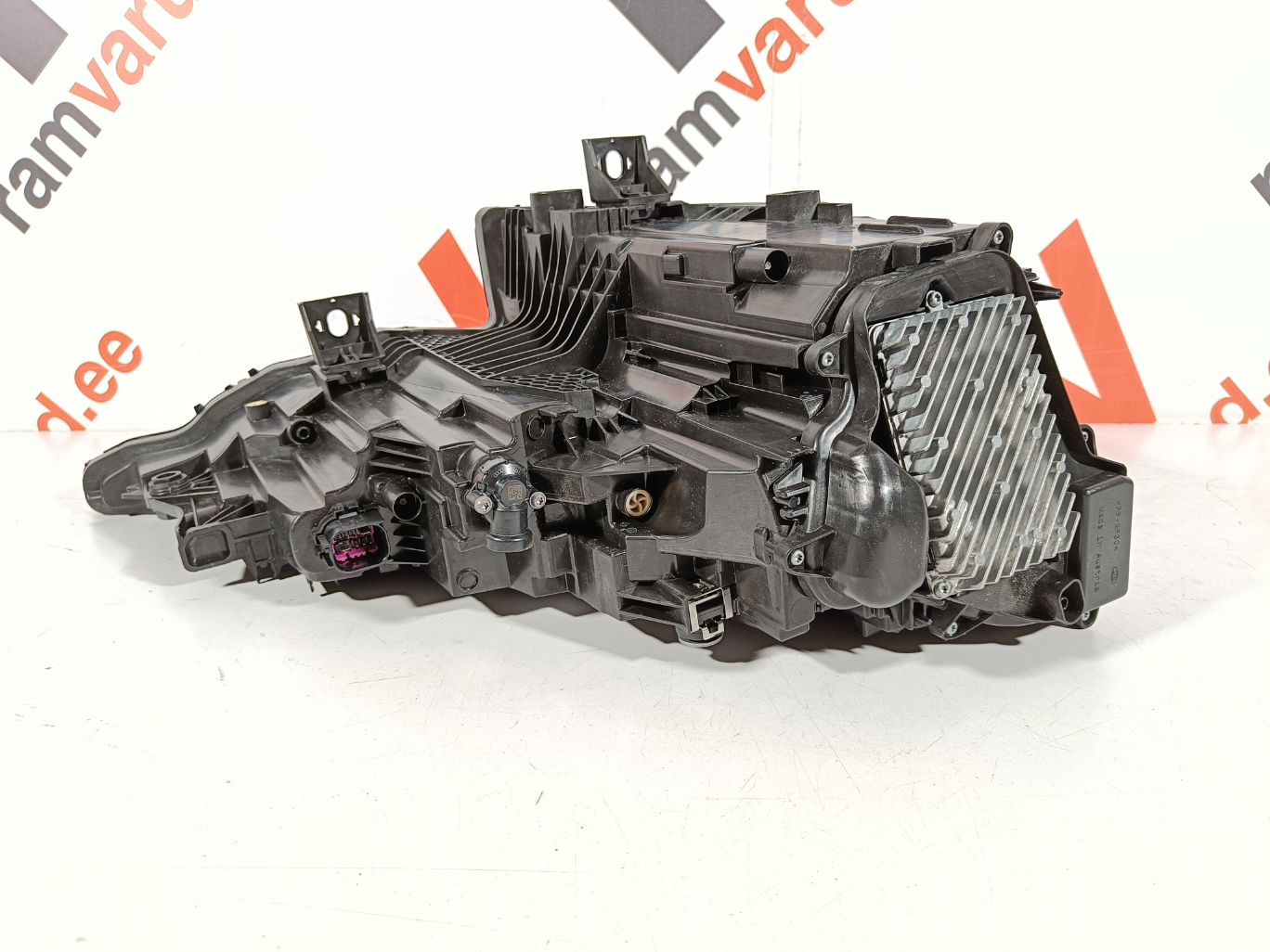 Audi Q8 esituli / headlight - pilt 3