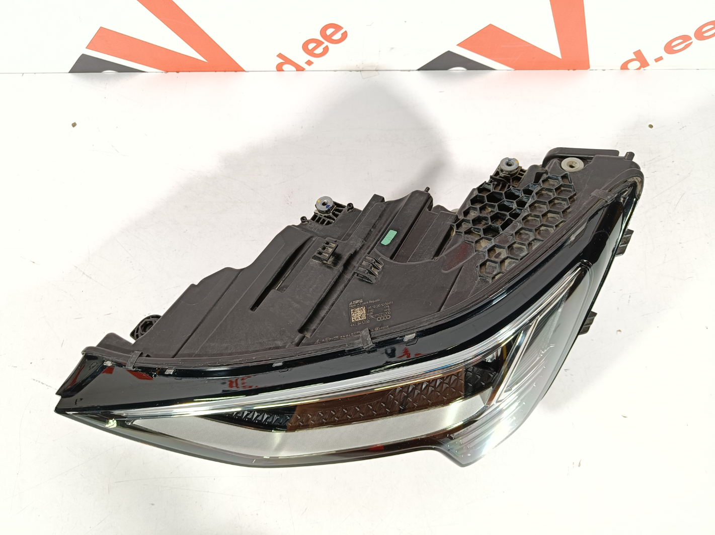 Audi E-Tron esituli / headlight - pilt 2