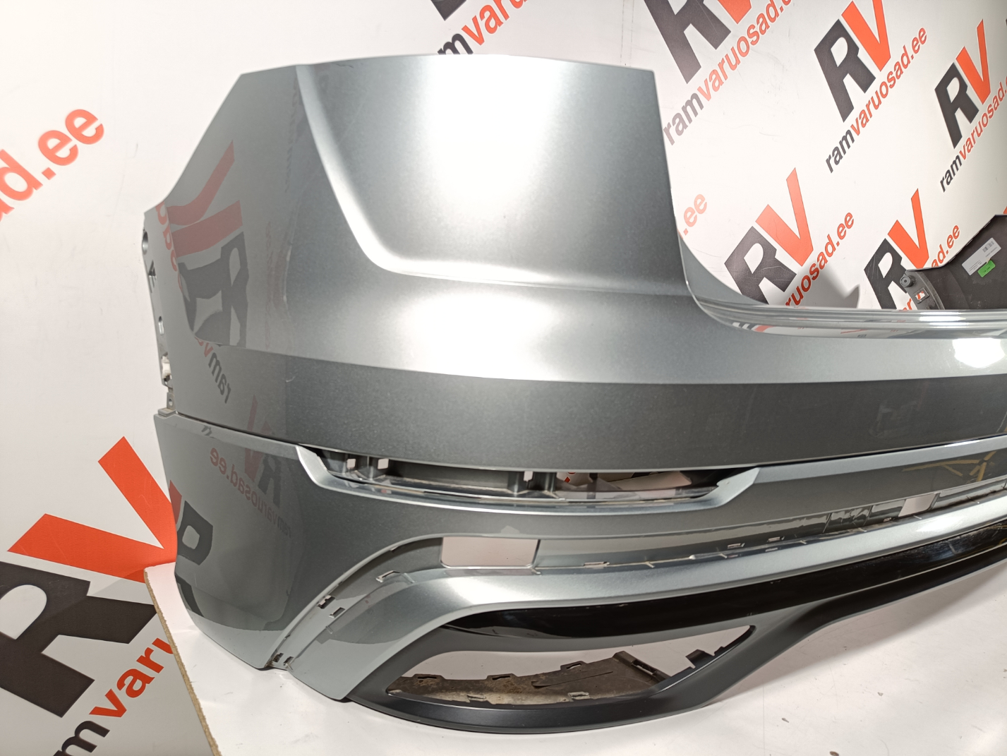 Audi Q8 tagastange / rear bumper - pilt 2