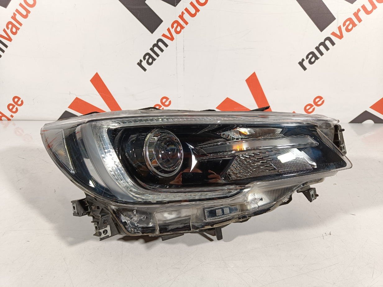 Subaru Outback esituli / headlight