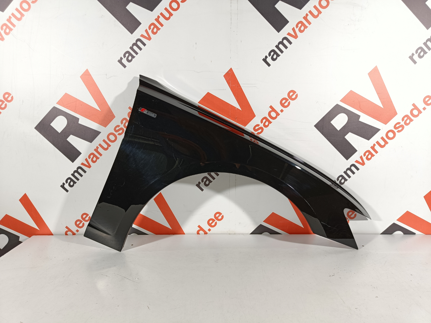 Audi A6 C8 esitiib / front fender