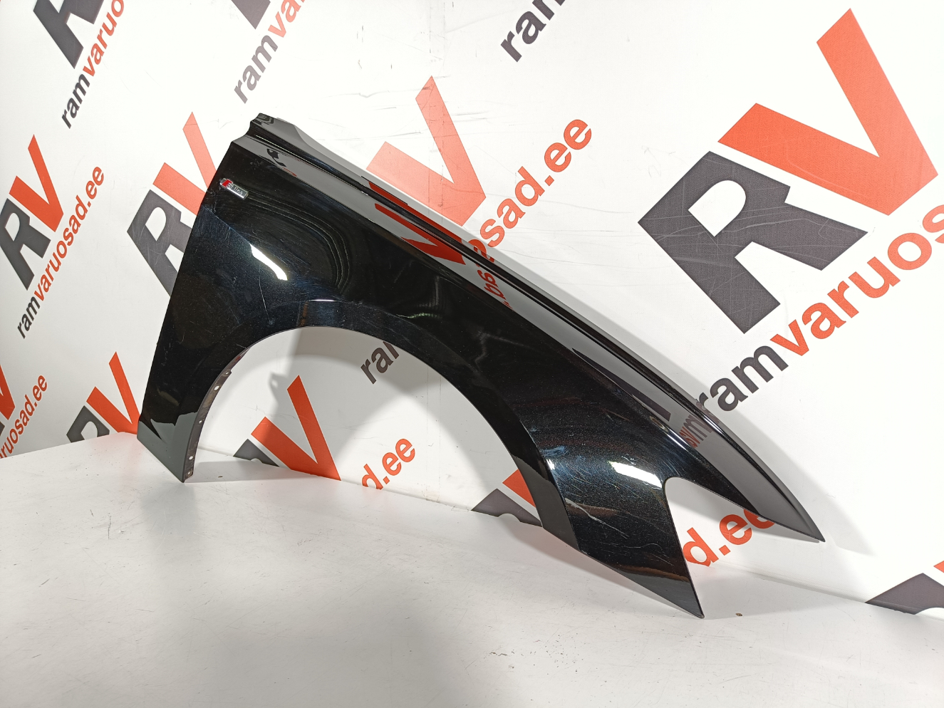 Audi A6 C8 esitiib / front fender - pilt 3