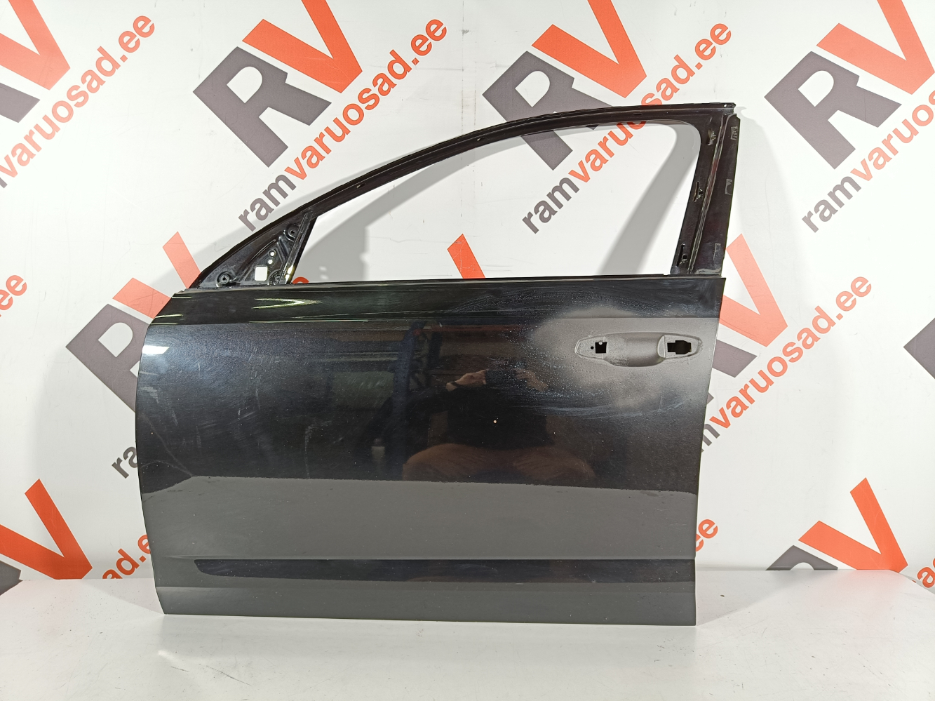 Skoda Octavia esiuks / front door