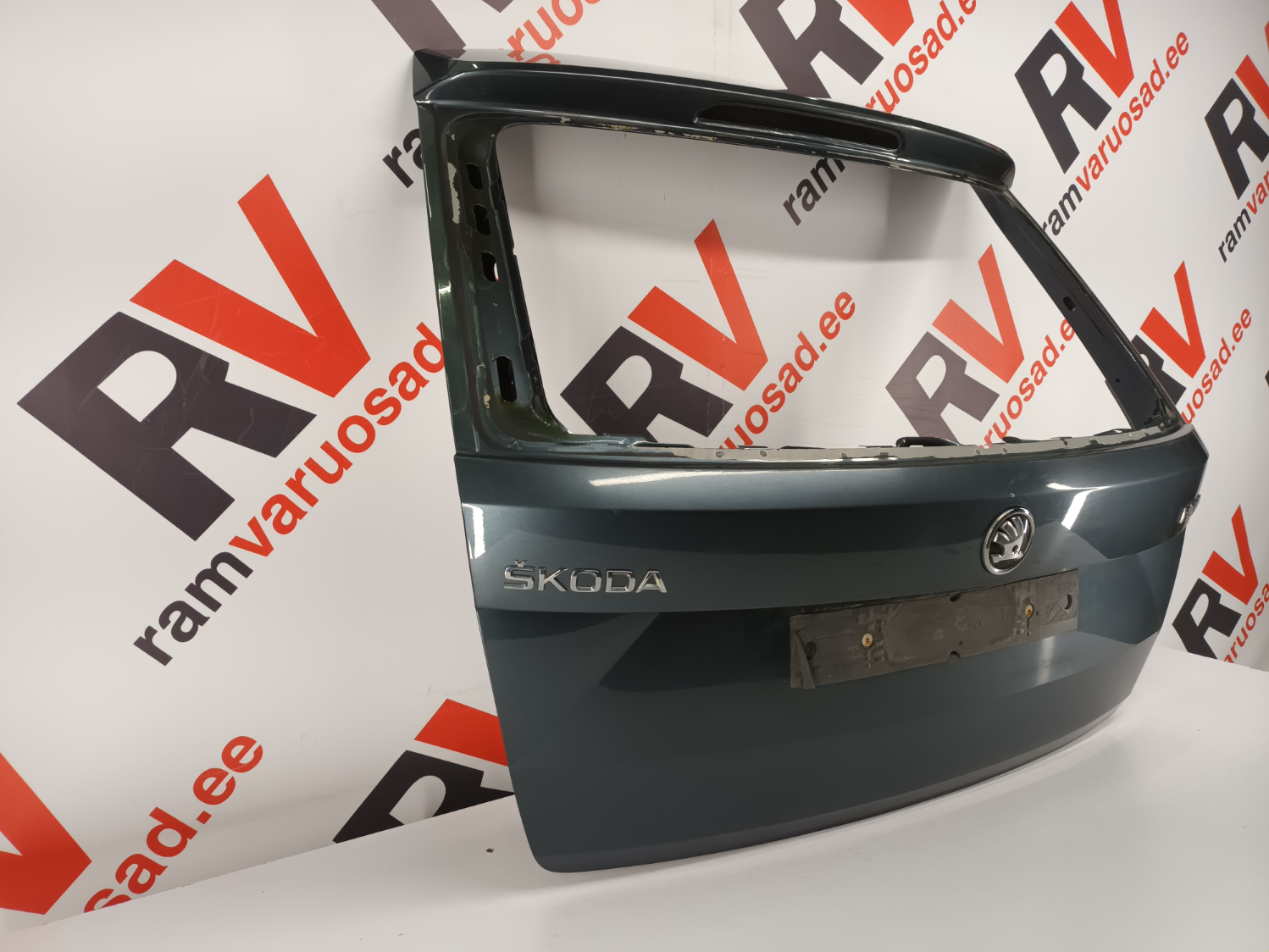 Skoda Fabia tagaluuk / trunk lid - pilt 2