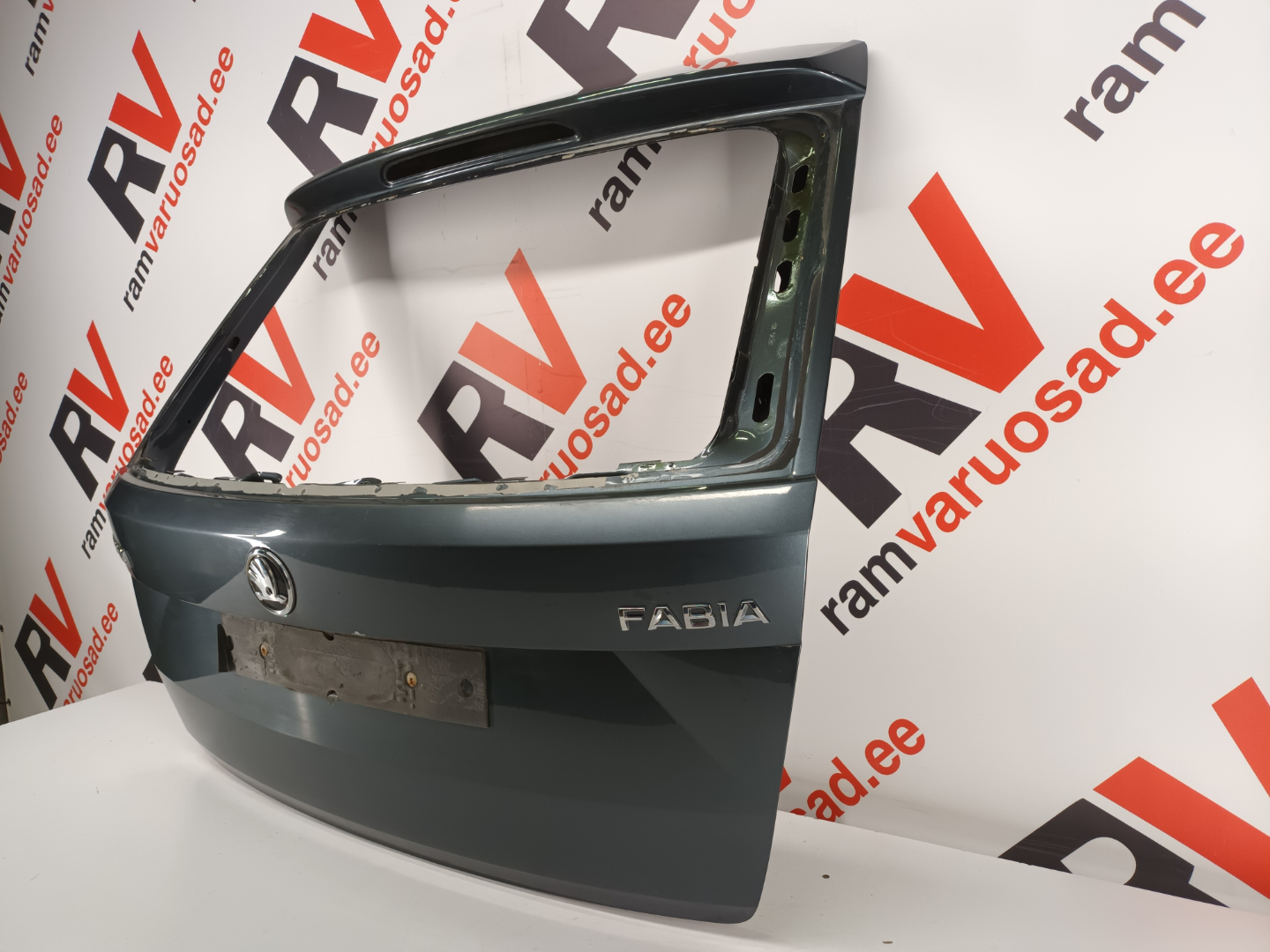 Skoda Fabia tagaluuk / trunk lid - pilt 3