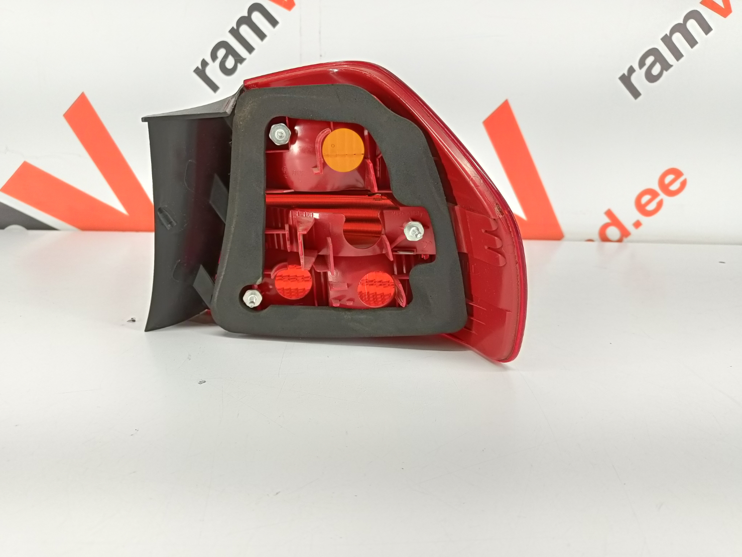 BMW 3 E90 tagatuli / rear light - pilt 2