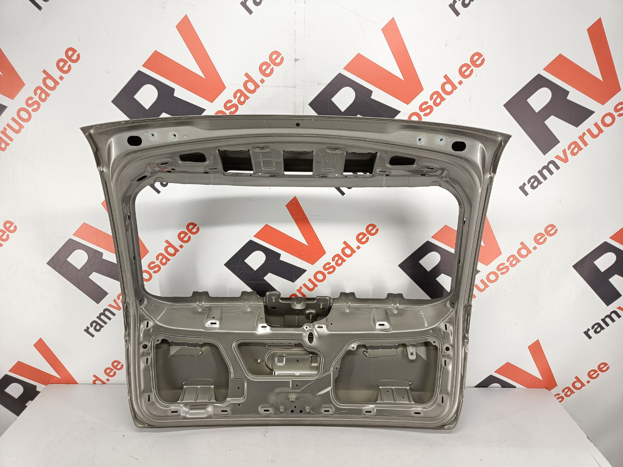 Skoda Octavia tagaluuk / trunk lid - pilt 4
