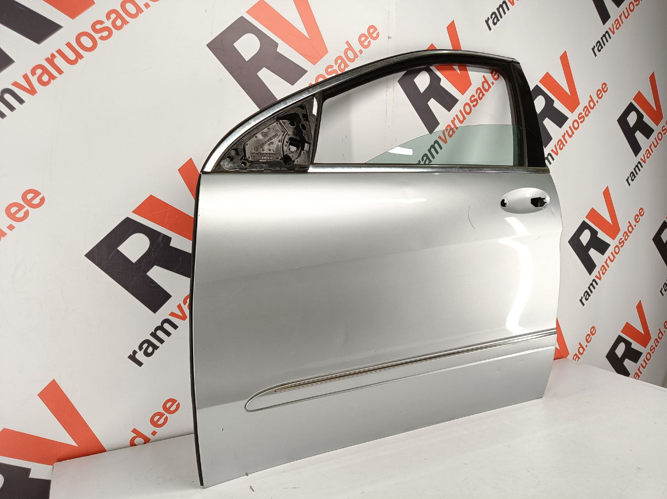 Mercedes R-Class W251 esiuks / front doors - pilt 2