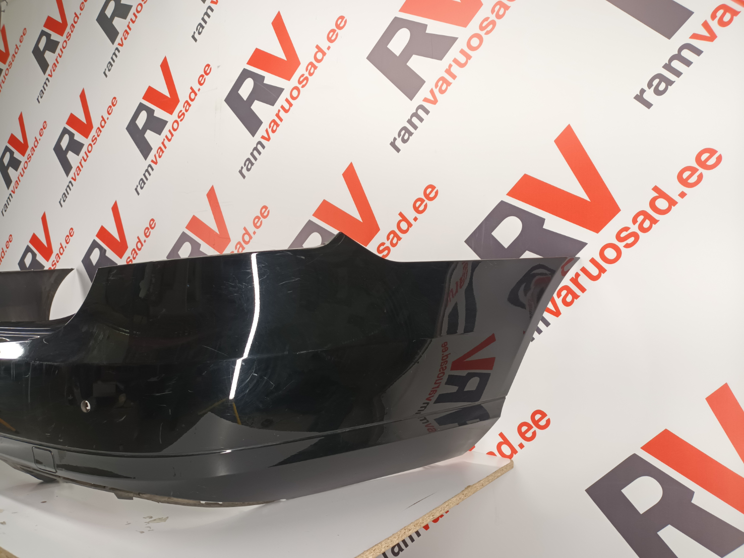 Mercedes E W212 tagastange / rear bumper - pilt 3