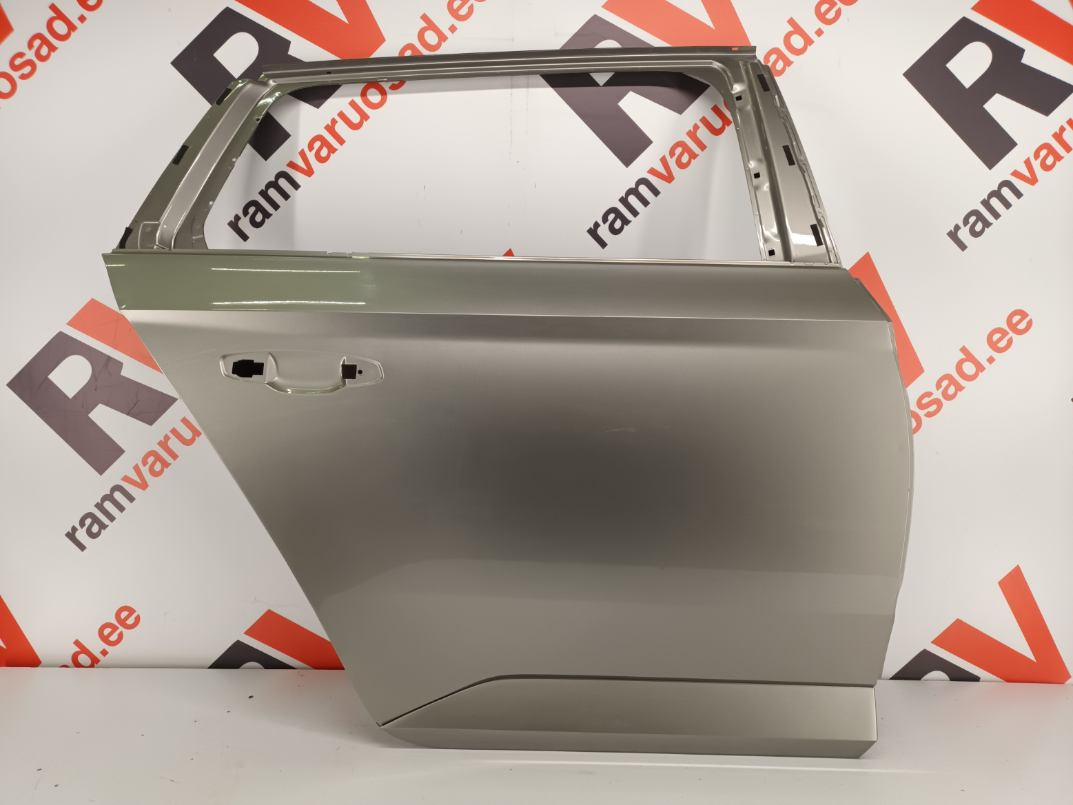 Skoda Superb 3 tagauks / rear door