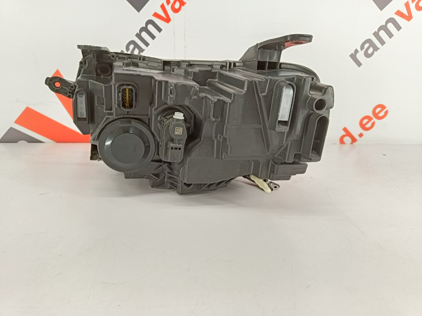 Dacia Duster esituli / headlight - pilt 3