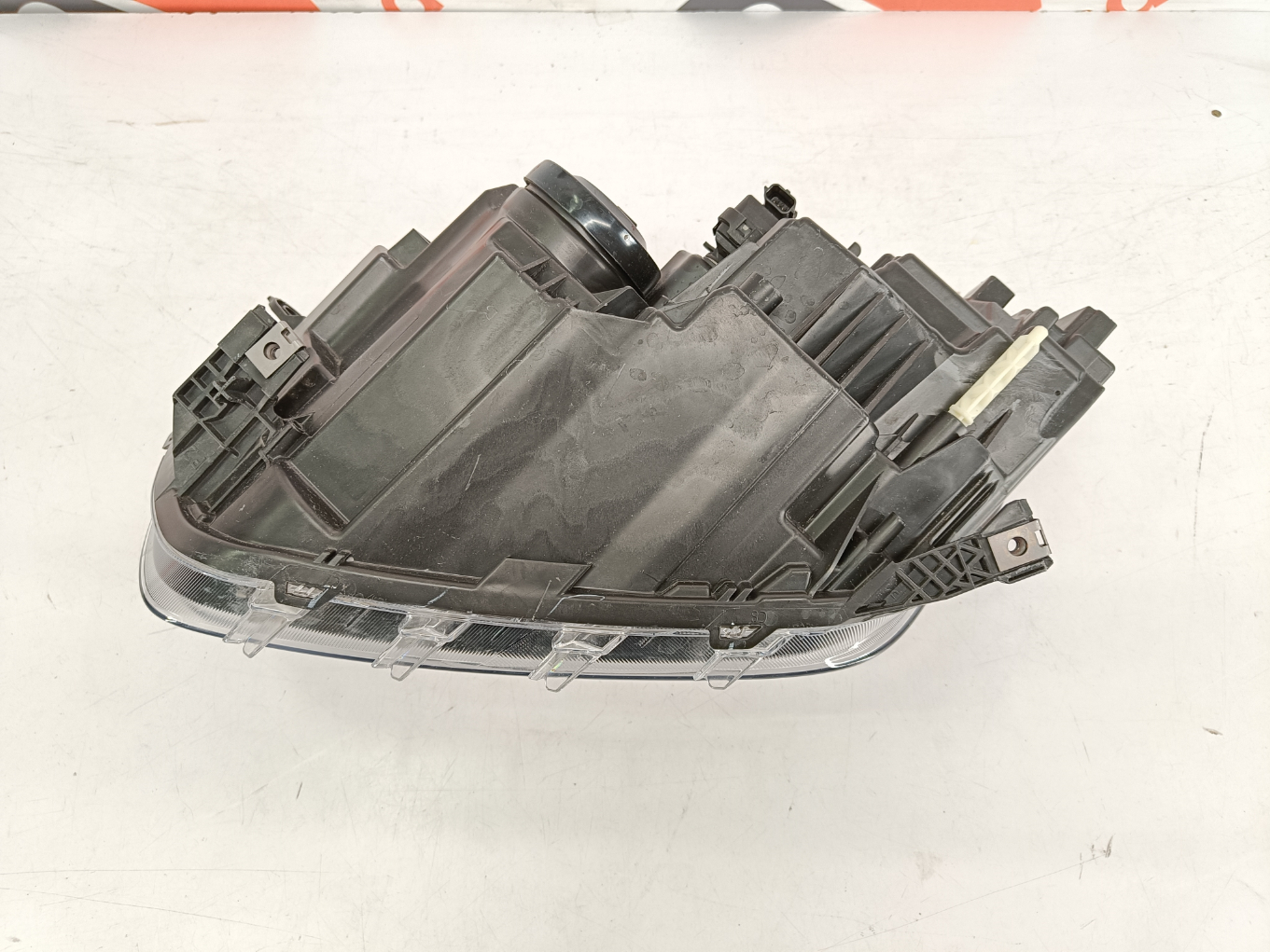 Dacia Duster esituli / headlight - pilt 4