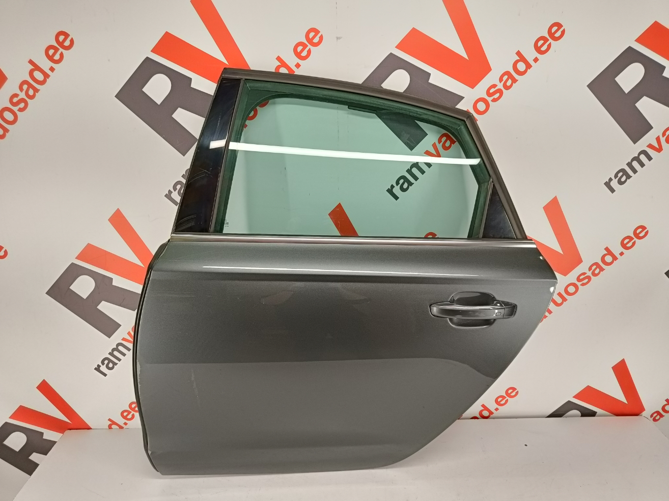 Audi A6 C7 Sedan tagauks / rear doors