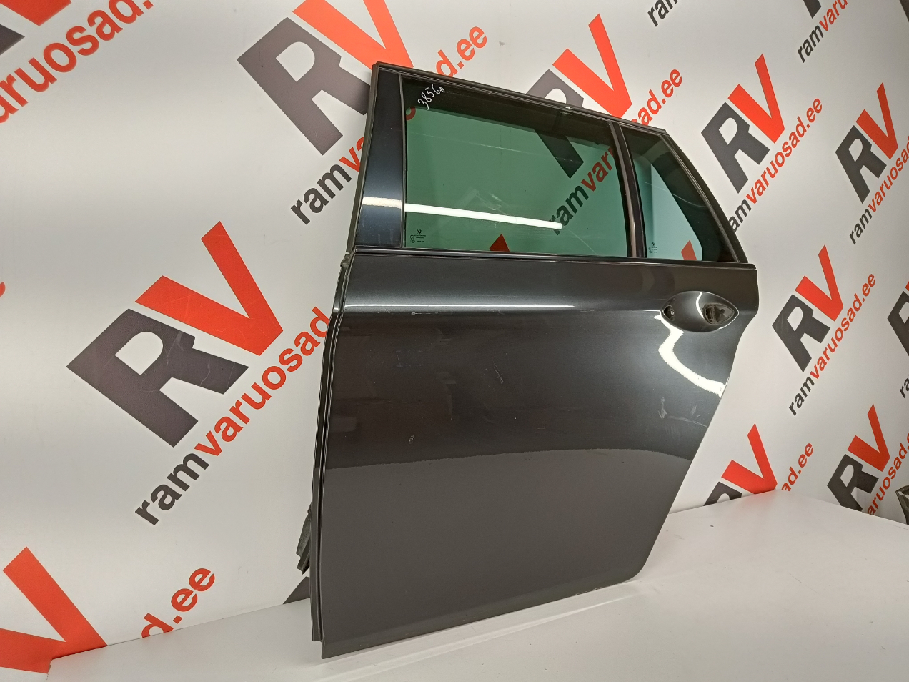 BMW 5 F11 tagauks / rear door - pilt 2