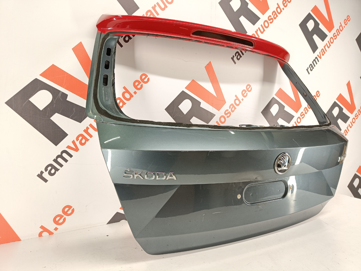 Skoda Fabia tagaluuk / trunk lid - pilt 2