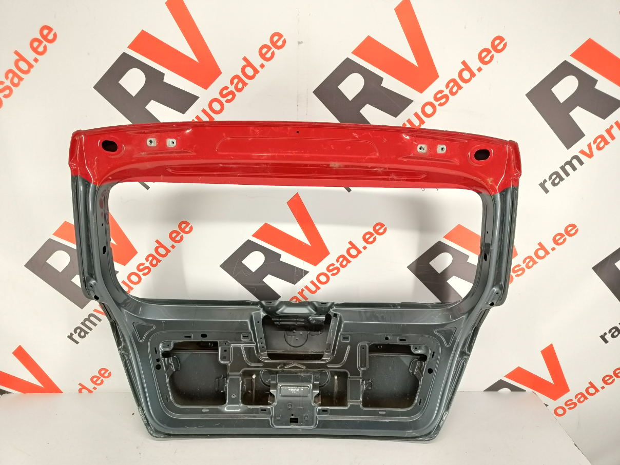 Skoda Fabia tagaluuk / trunk lid - pilt 4