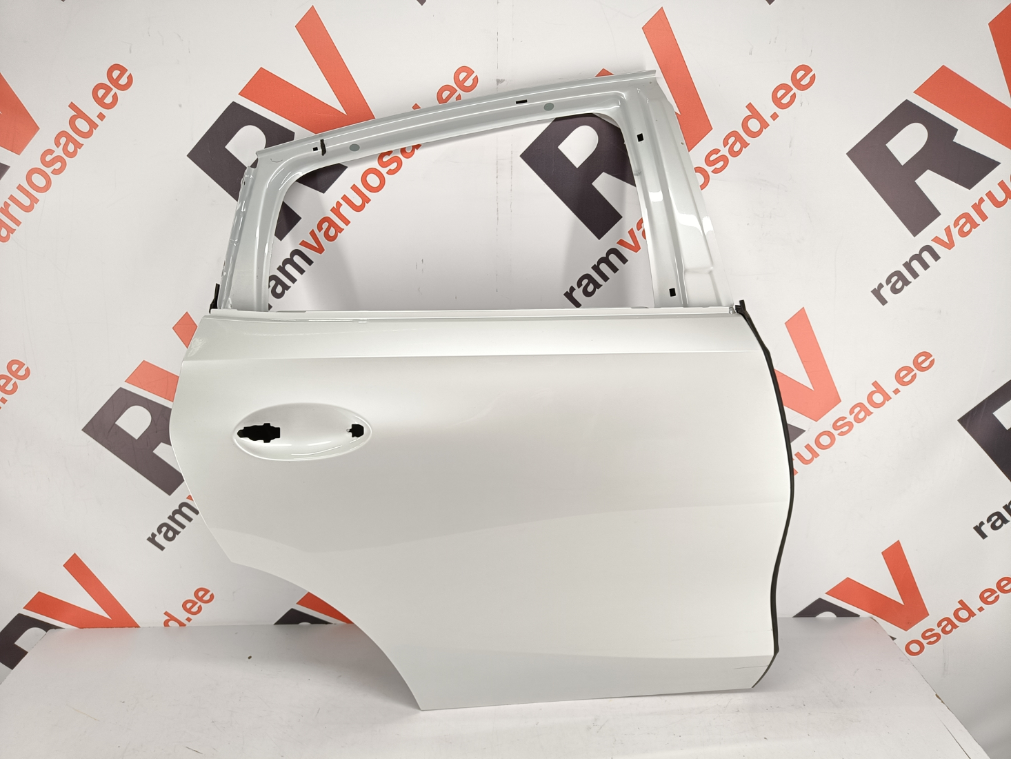 BMW X6 G06 tagauks / rear doors