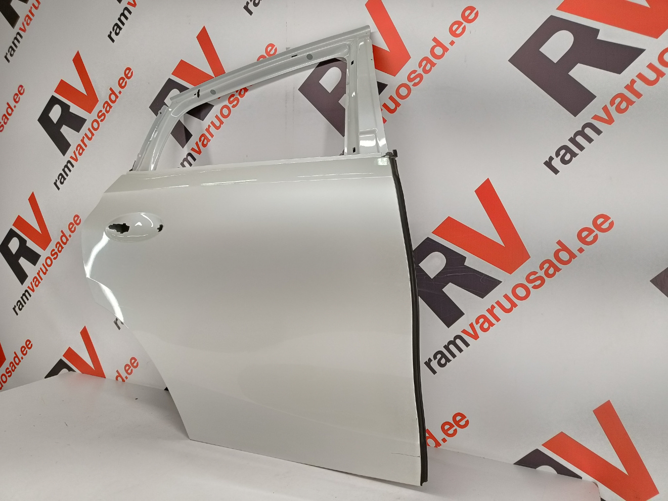 BMW X6 G06 tagauks / rear doors - pilt 3
