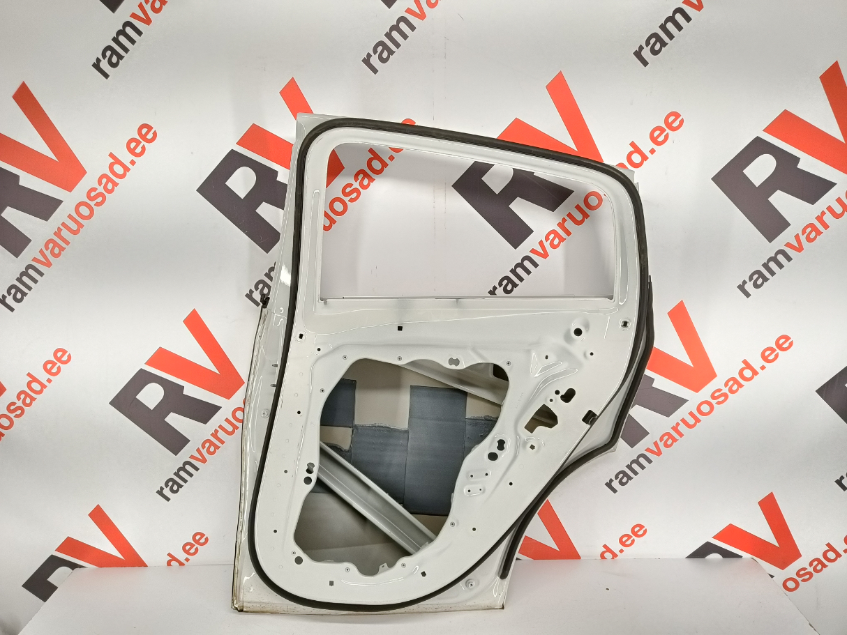 BMW X6 G06 tagauks / rear doors - pilt 4