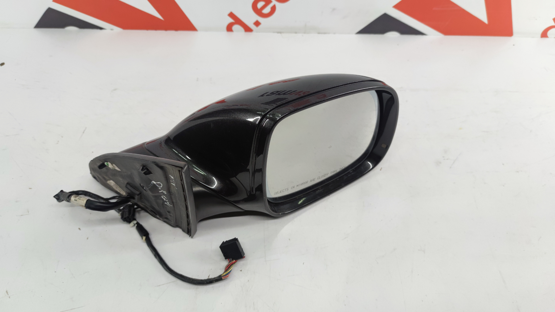 Audi Q7 Peegel / mirror