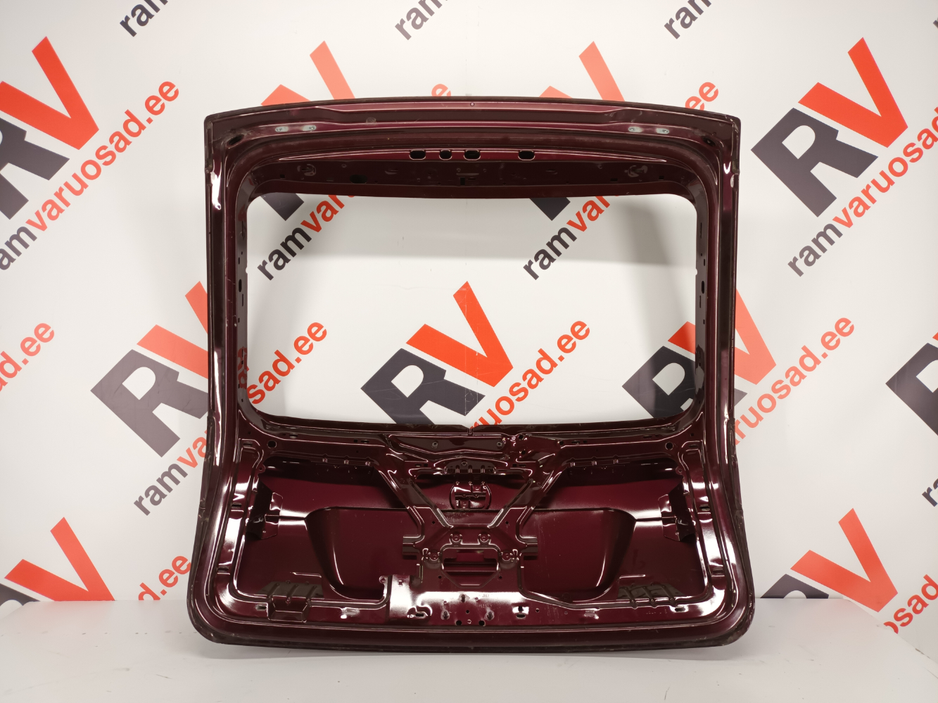 Skoda Superb tagaluuk / trunk lid - pilt 4