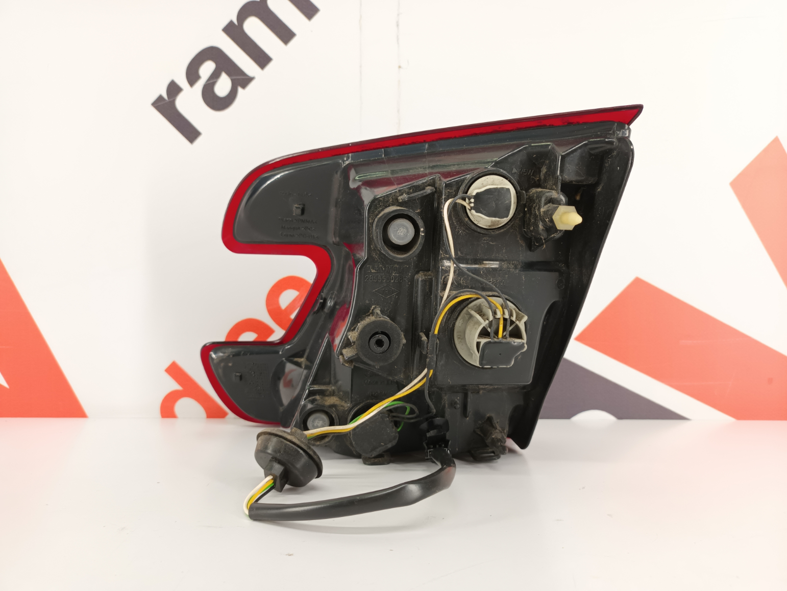 Renault Megane tagatuli / rear light - pilt 4