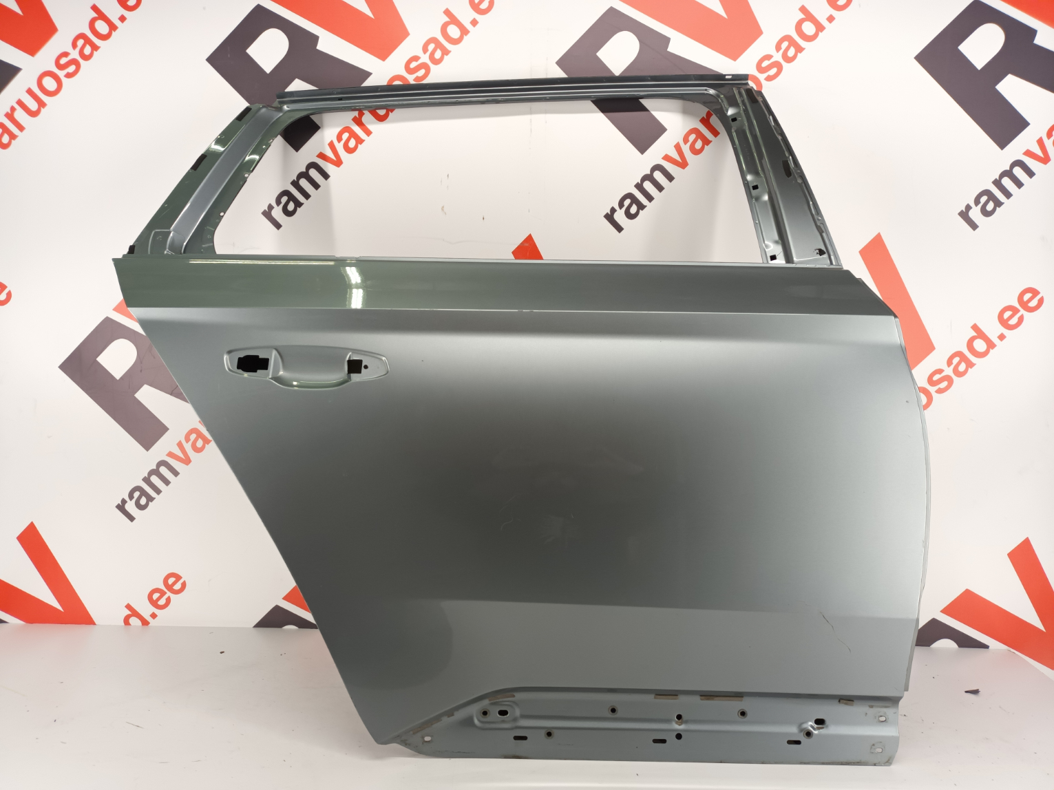Skoda Superb tagauks / rear door
