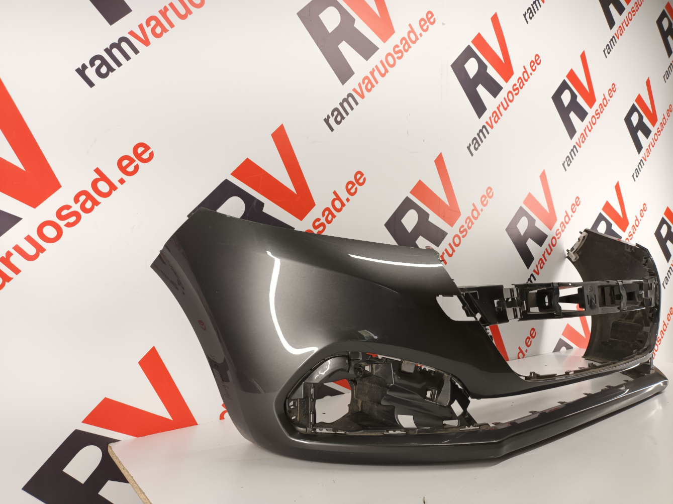 Peugeot 208 esistange / front bumper - pilt 2