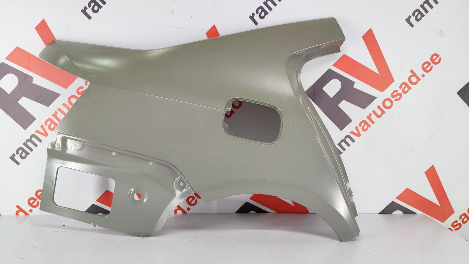 Skoda Octavia III tagatiib / rear fender