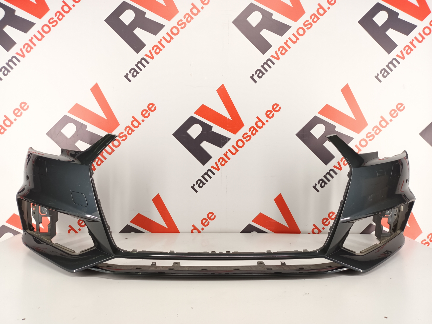 Audi A4 B9 esistange / front bumper